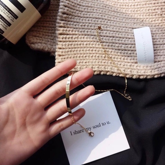 LAST Chic Designed Gold Double Chain Bracelet - Picture 4 of 7